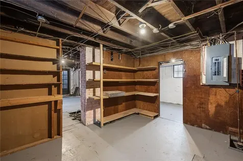 15 Woodlawn Avenue Pawtucket RI 02860