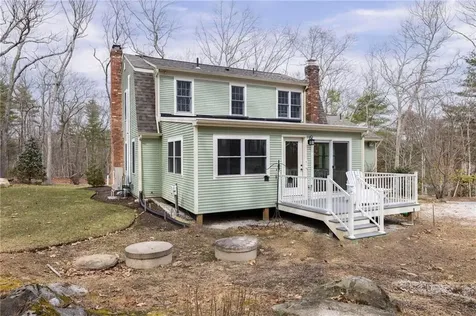 95 Winchester Drive Glocester RI 02857