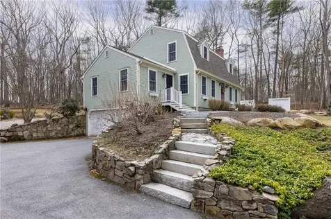 95 Winchester Drive Glocester RI 02857