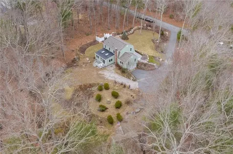 95 Winchester Drive Glocester RI 02857