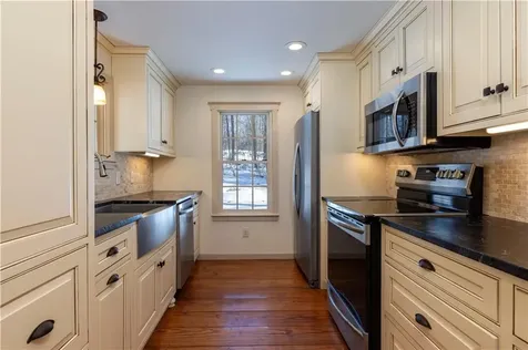 95 Winchester Drive Glocester RI 02857