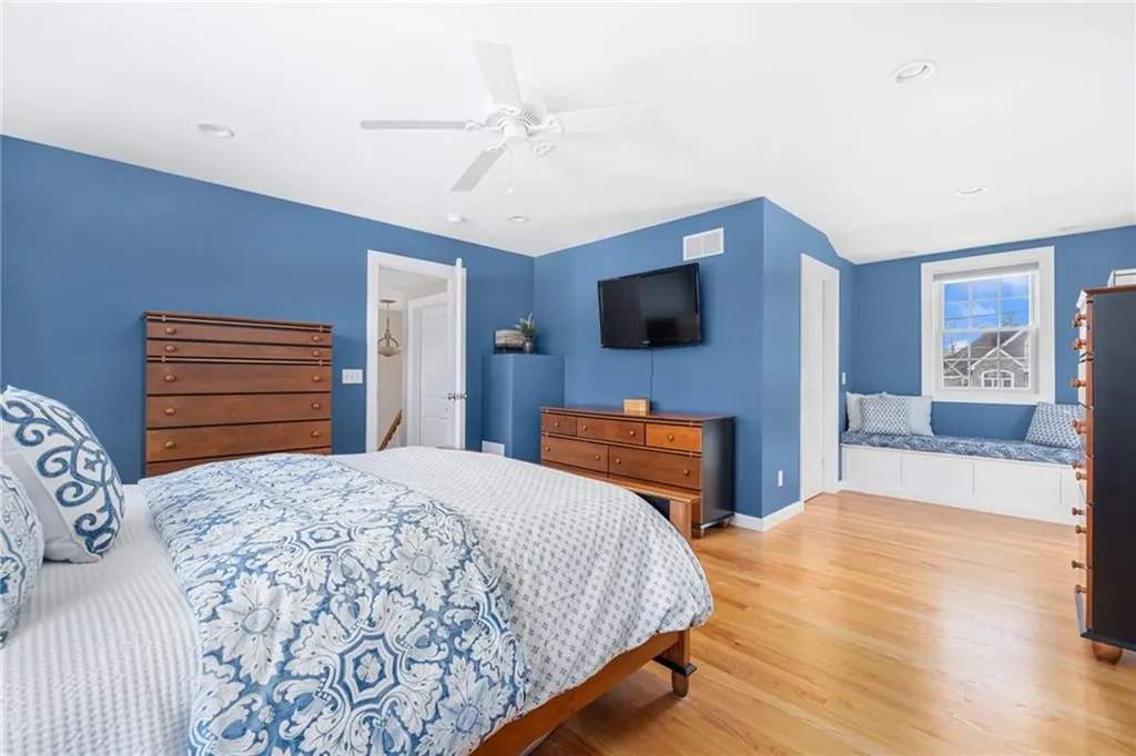1000 Warwick Neck Avenue Warwick RI 02889