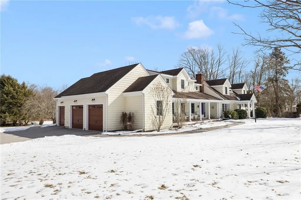 1000 Warwick Neck Avenue Warwick RI 02889