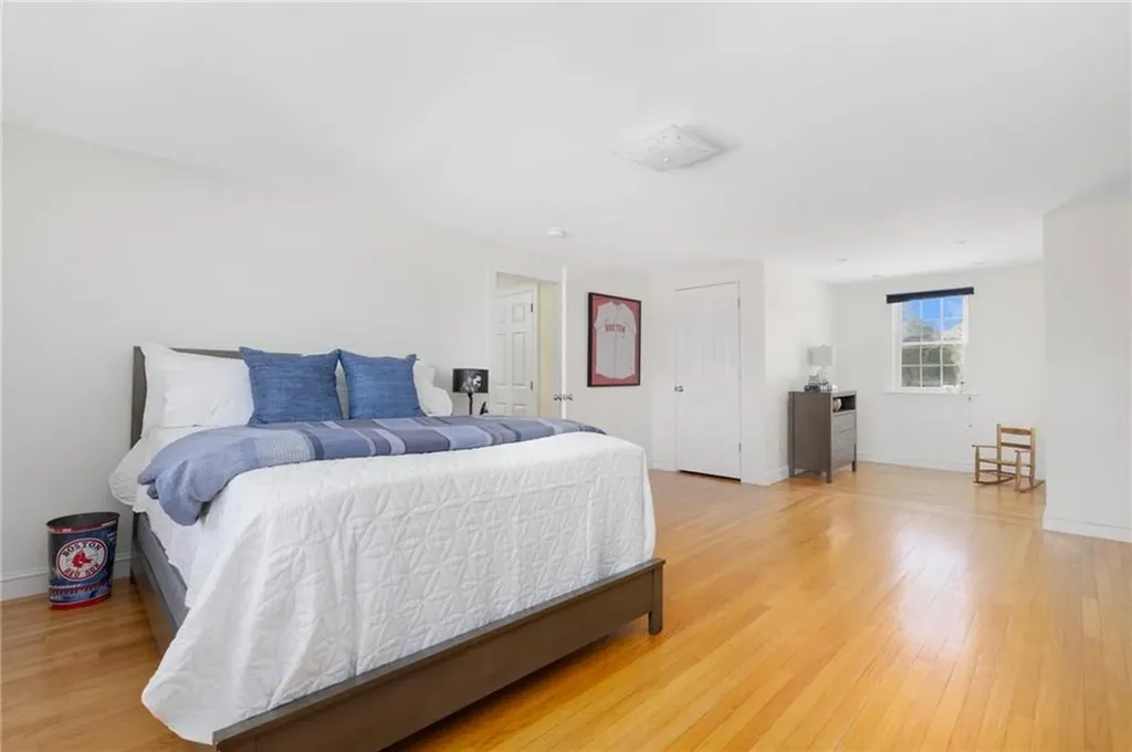 1000 Warwick Neck Avenue Warwick RI 02889