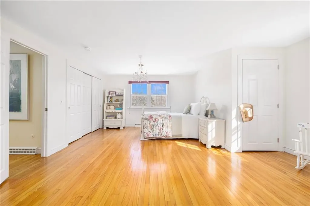 1000 Warwick Neck Avenue Warwick RI 02889