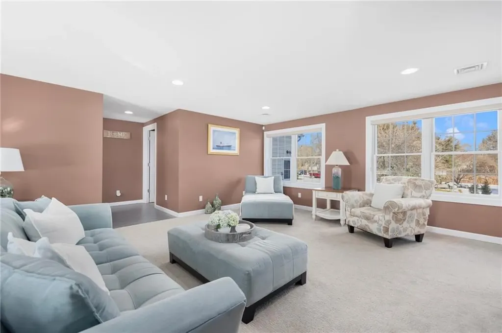 1000 Warwick Neck Avenue Warwick RI 02889