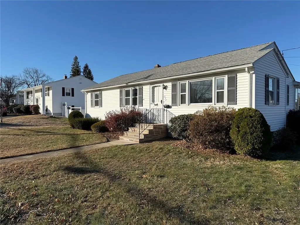 257 East View Avenue Cranston RI 02920