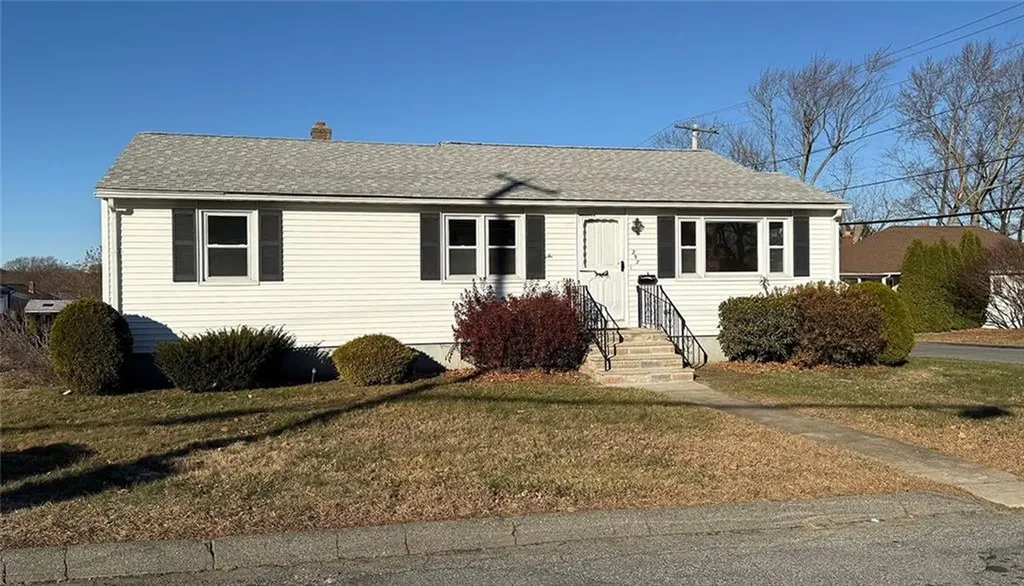 257 East View Avenue Cranston RI 02920