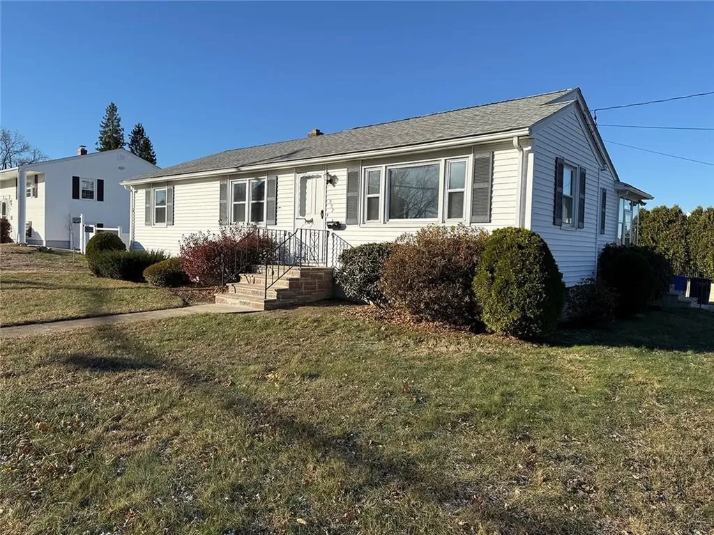257 East View Avenue Cranston RI 02920