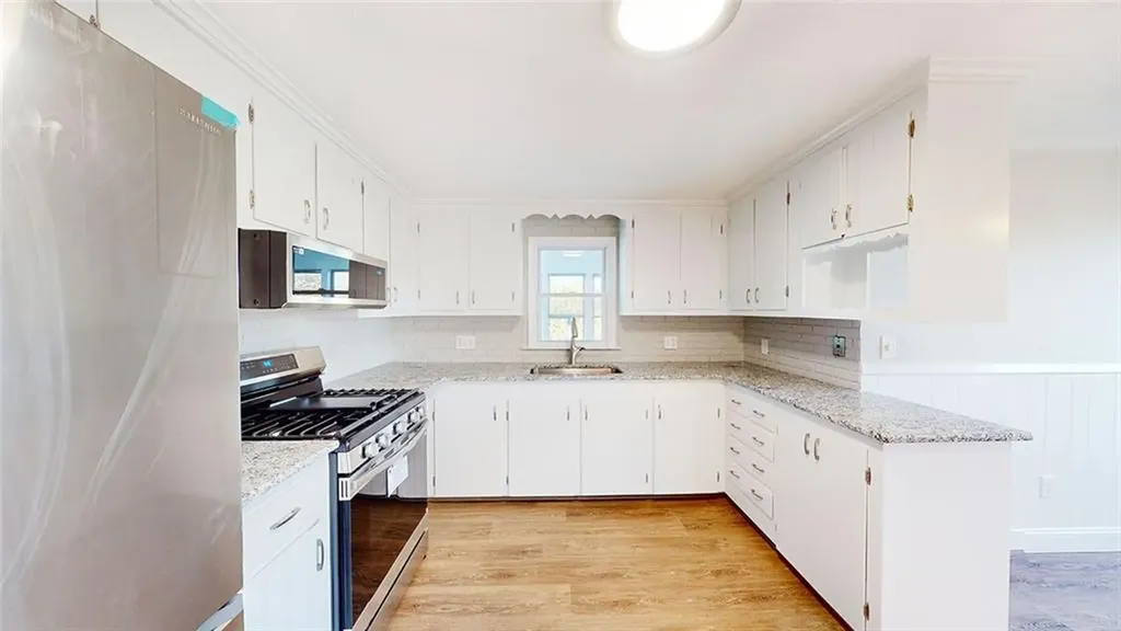 257 East View Avenue Cranston RI 02920