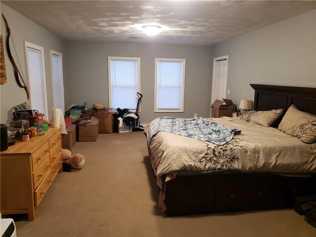 28 Hoxie Court Coventry RI 02816