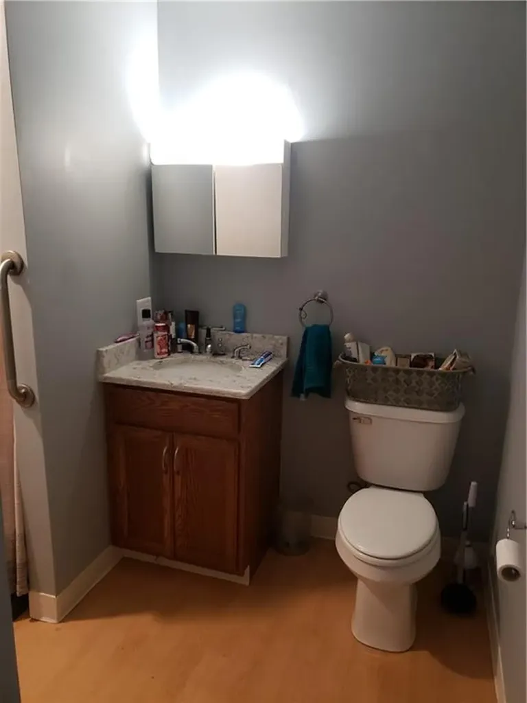 28 Hoxie Court Coventry RI 02816