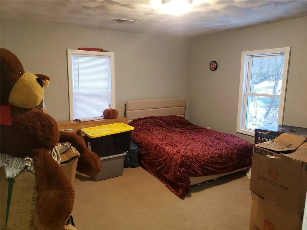 28 Hoxie Court Coventry RI 02816