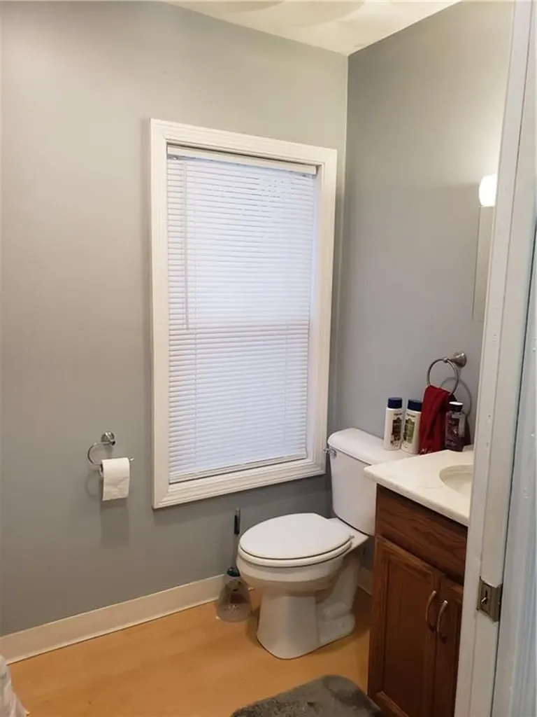 28 Hoxie Court Coventry RI 02816