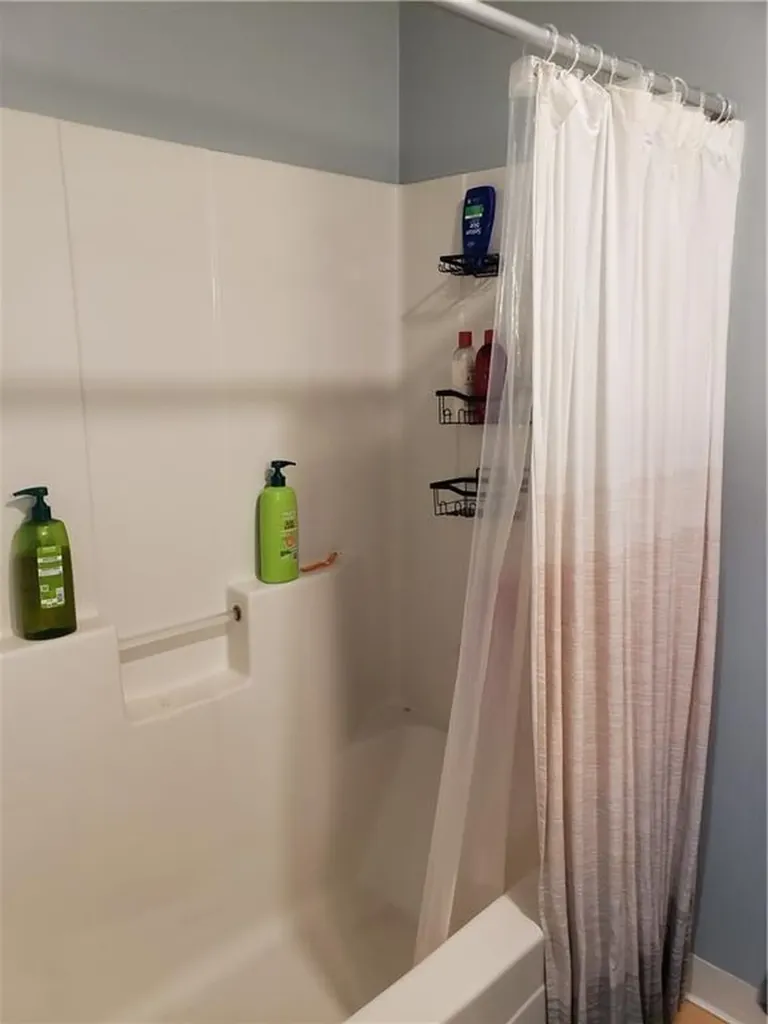 28 Hoxie Court Coventry RI 02816