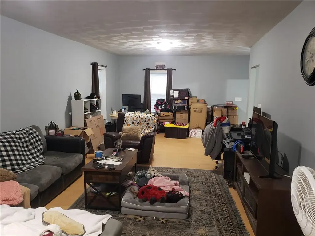 28 Hoxie Court Coventry RI 02816