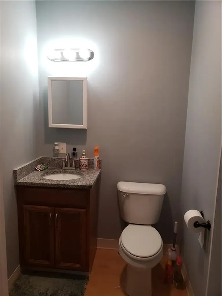 28 Hoxie Court Coventry RI 02816