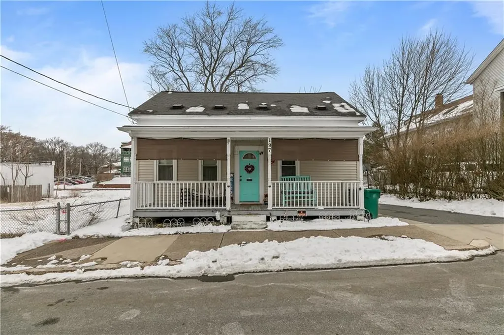 197 Church Street Woonsocket RI 02895