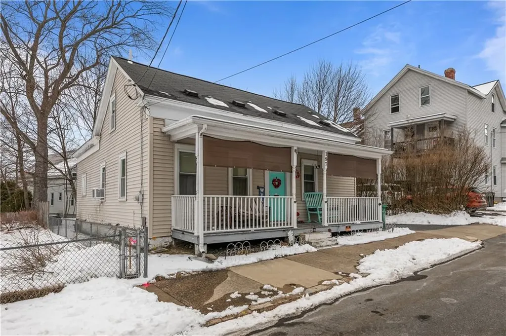 197 Church Street Woonsocket RI 02895