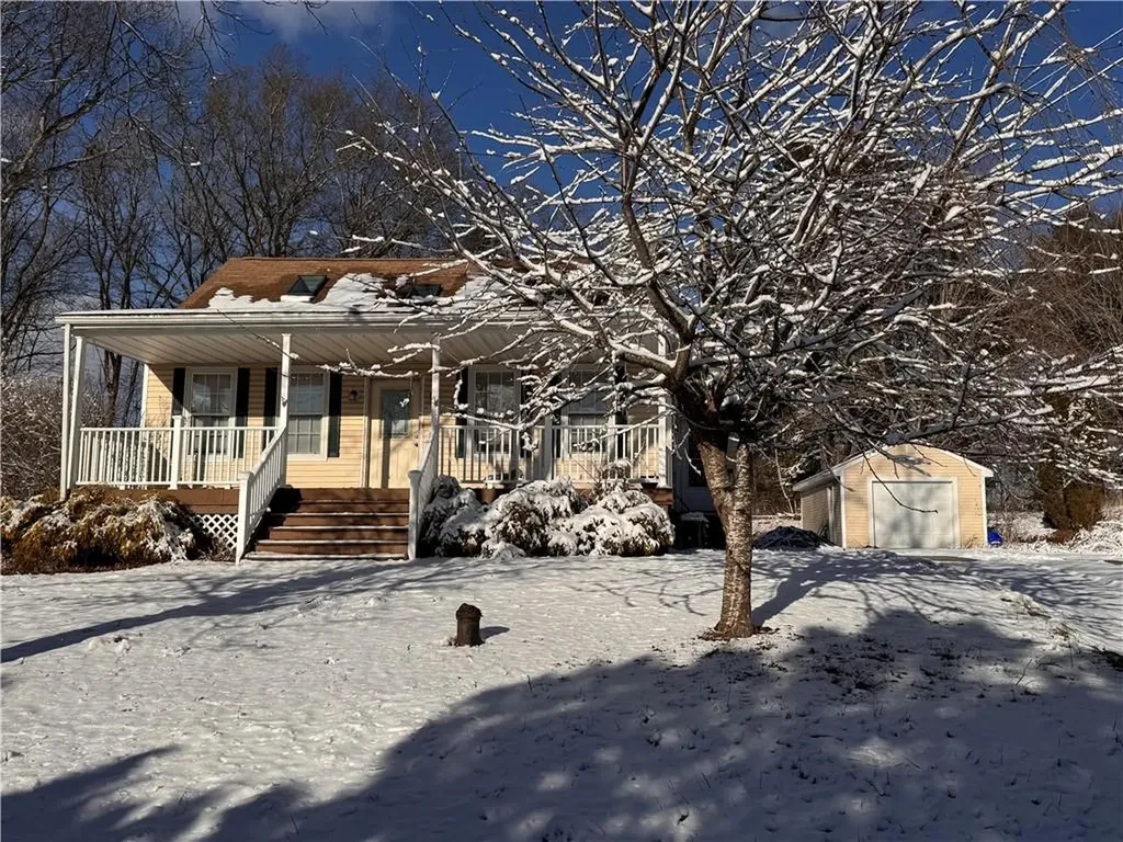 300 Hurst Lane Tiverton RI 02878