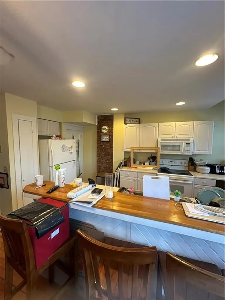 69 Old Fort Road Newport RI 02840
