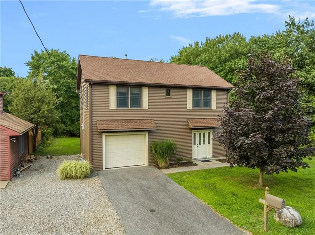 99 Terrace Avenue Warwick RI 02889