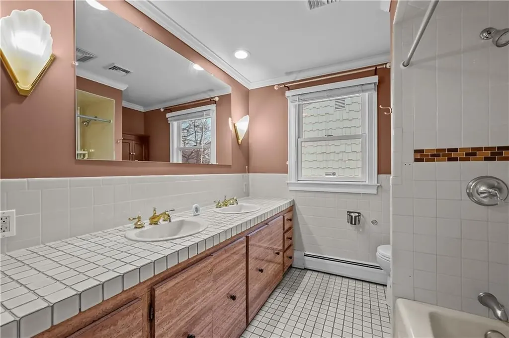 144 Harvard Street Cranston RI 02920