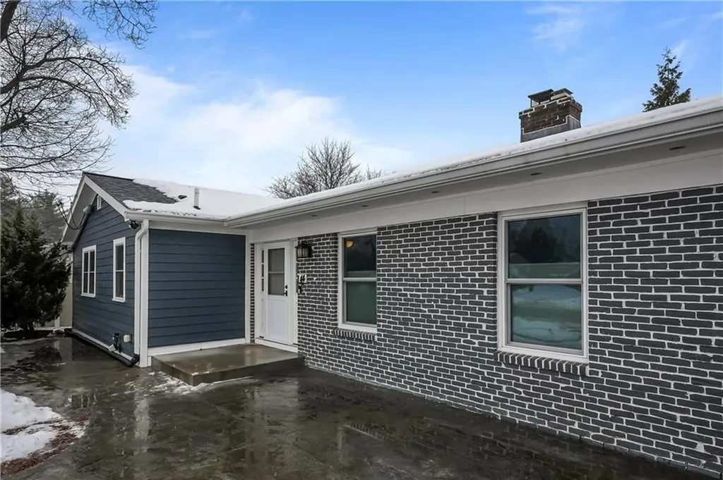 144 Harvard Street Cranston RI 02920