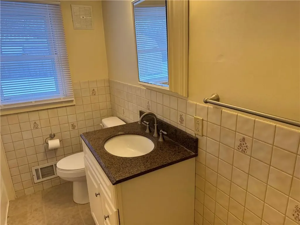 165 Hilton Road Warwick RI 02889