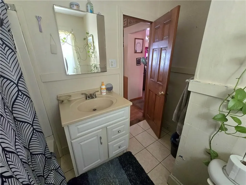 56 Benedict Street Pawtucket RI 02861