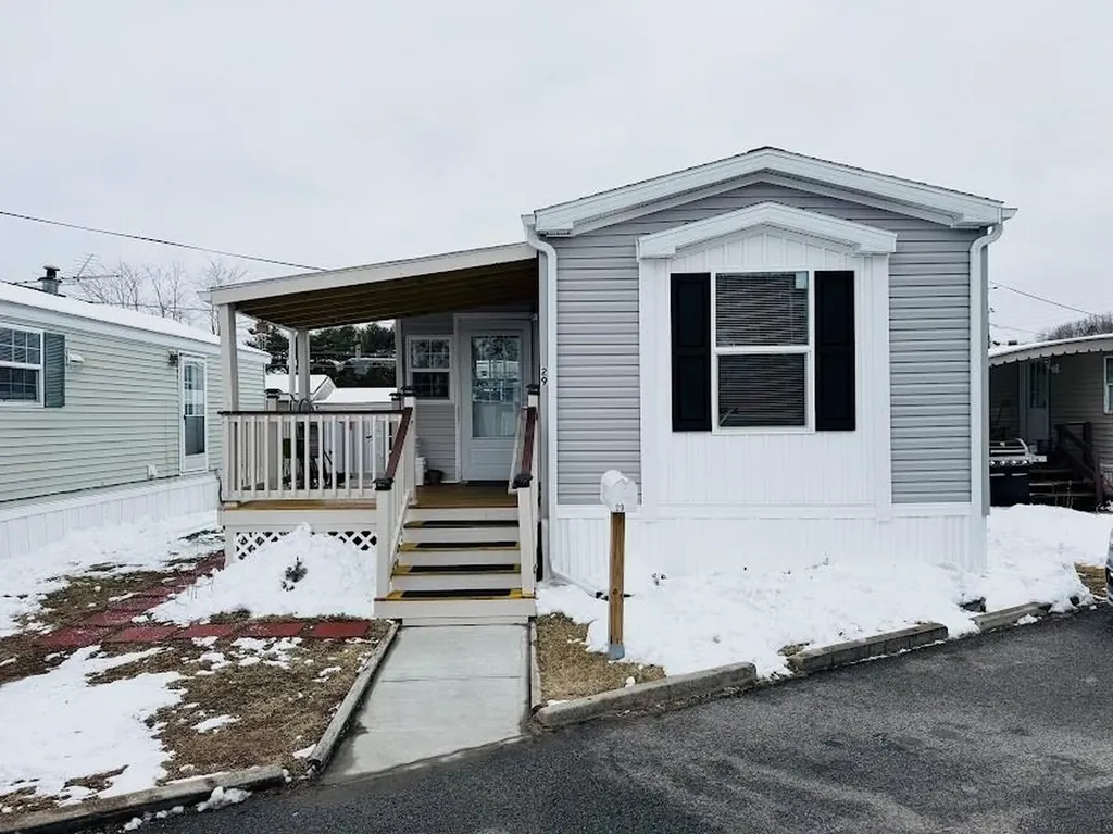 242 Manton Street Pawtucket RI 02861