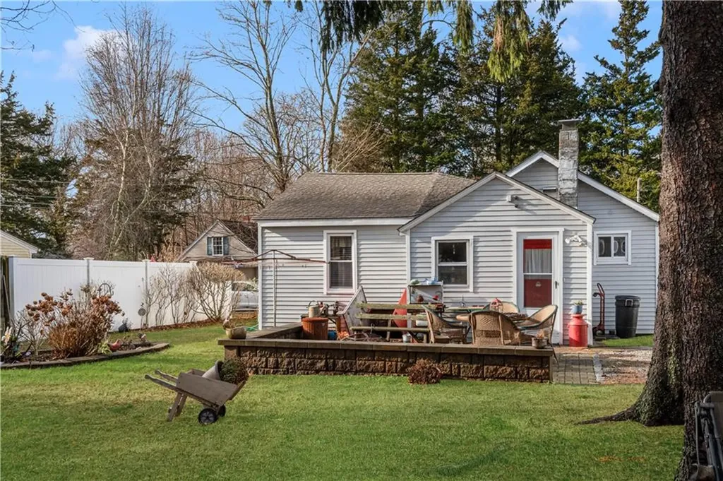 118 Lane 4 Warwick RI 02888
