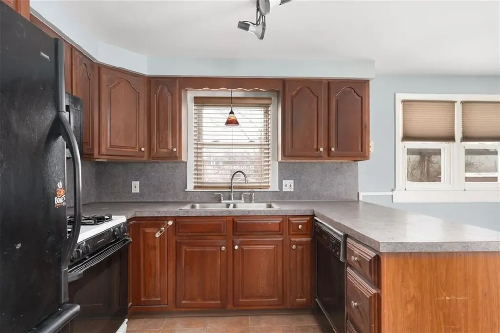 14 Byron Street Cranston RI 02920