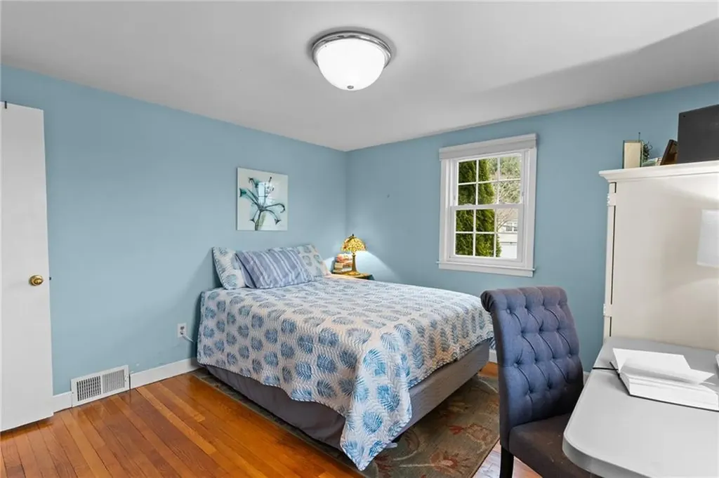 261 Glen Hills Drive Cranston RI 02920