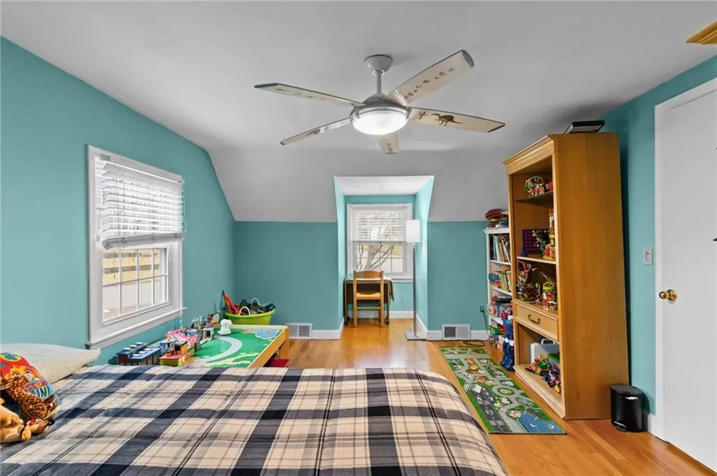 261 Glen Hills Drive Cranston RI 02920