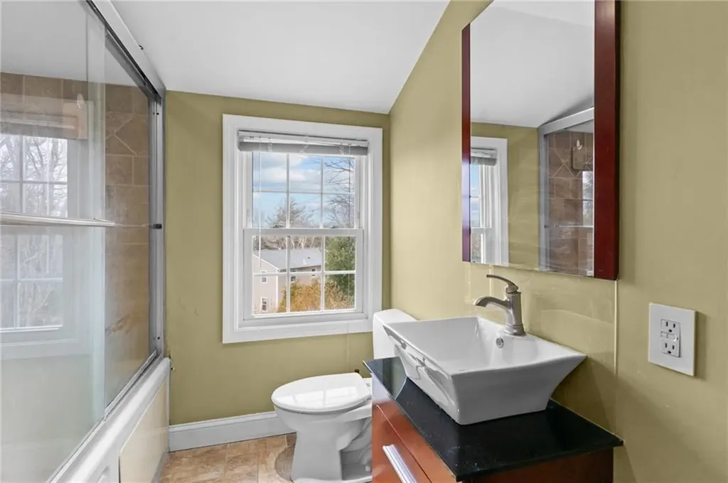 261 Glen Hills Drive Cranston RI 02920