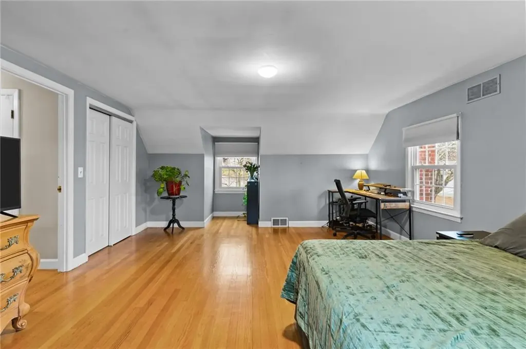 261 Glen Hills Drive Cranston RI 02920