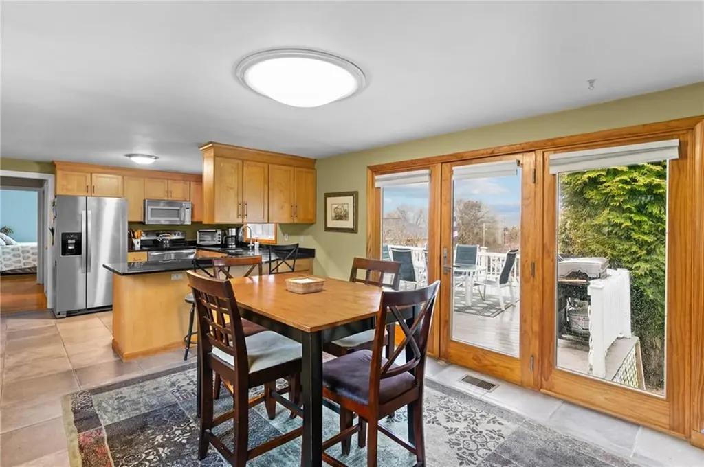 261 Glen Hills Drive Cranston RI 02920