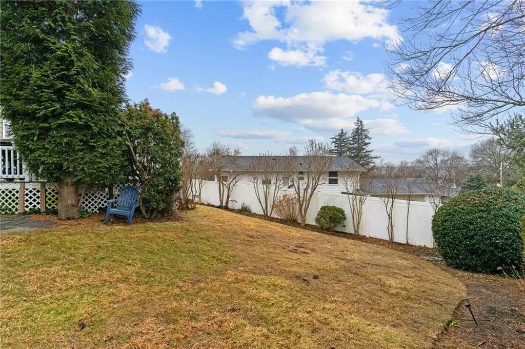 261 Glen Hills Drive Cranston RI 02920