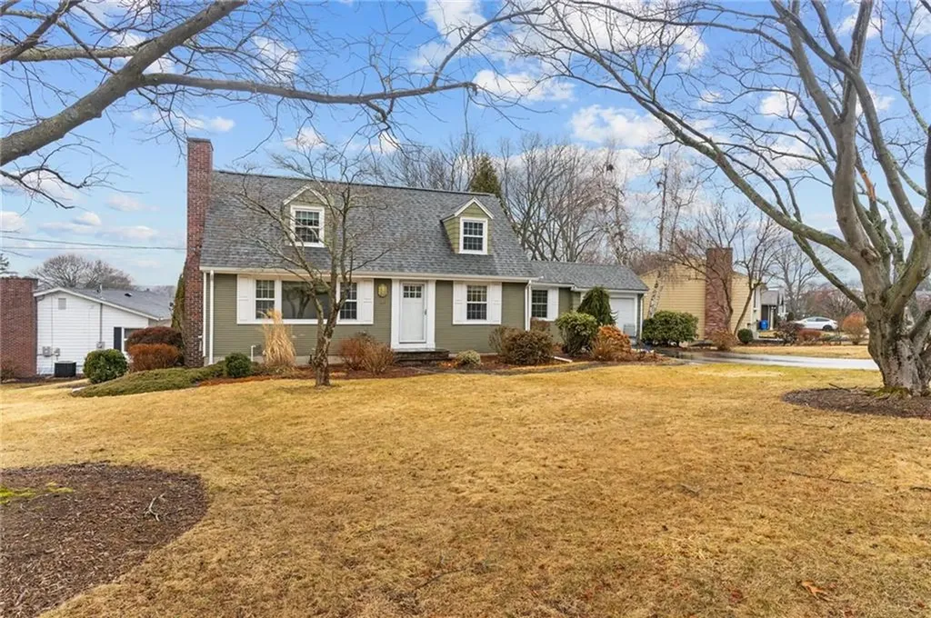 261 Glen Hills Drive Cranston RI 02920