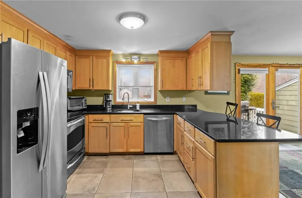 261 Glen Hills Drive Cranston RI 02920