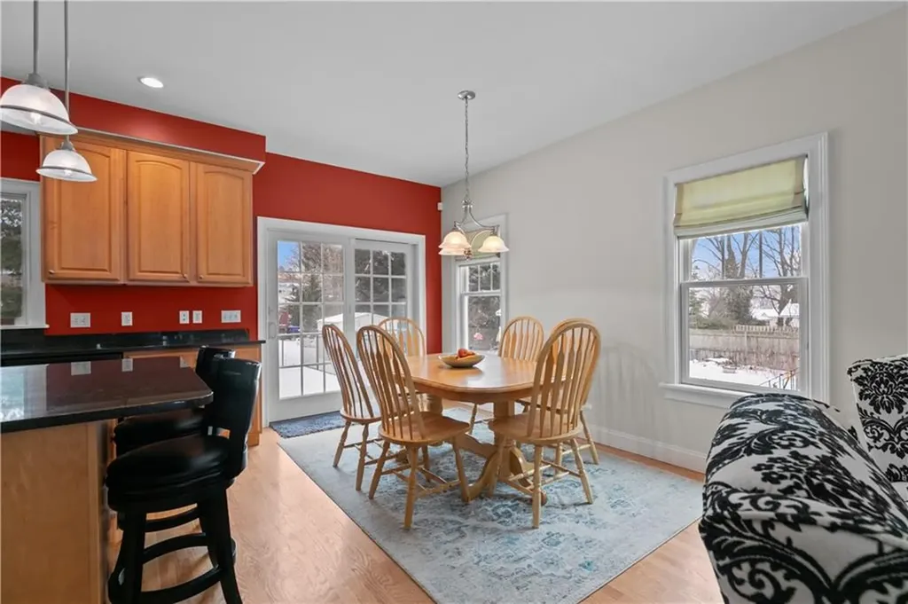 28 Bradford Street Warren RI 02885