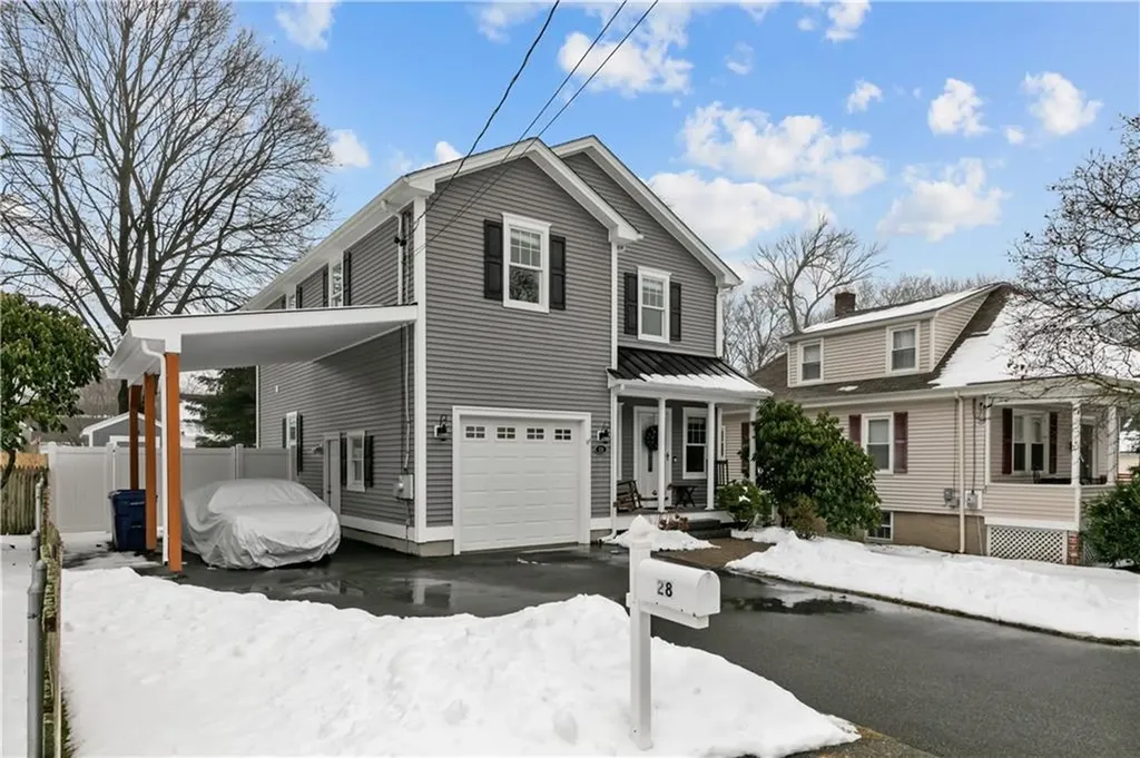 28 Bradford Street Warren RI 02885