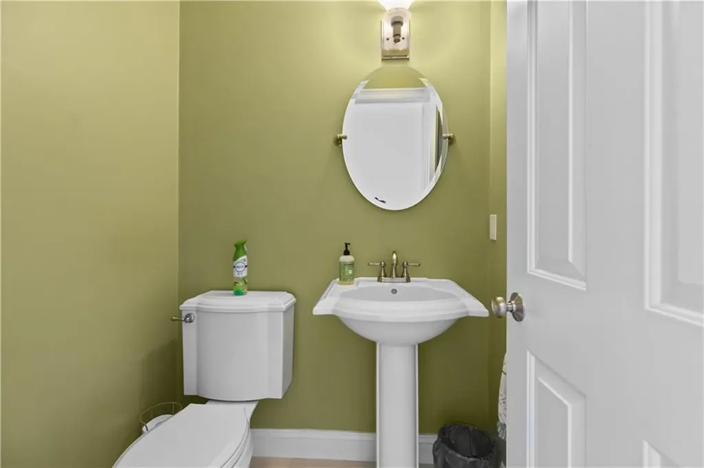 28 Bradford Street Warren RI 02885