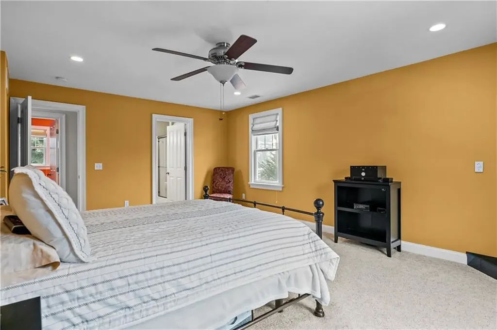 28 Bradford Street Warren RI 02885