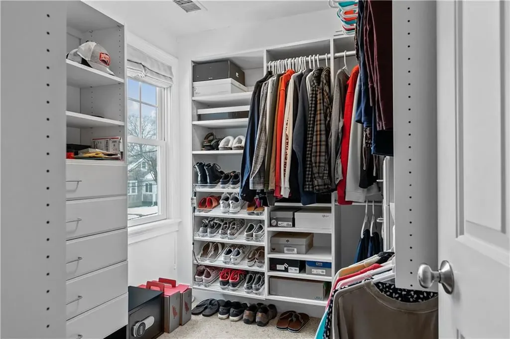 28 Bradford Street Warren RI 02885