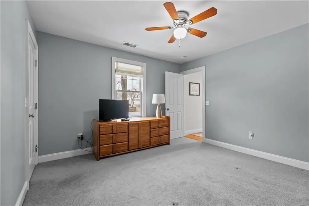 28 Bradford Street Warren RI 02885