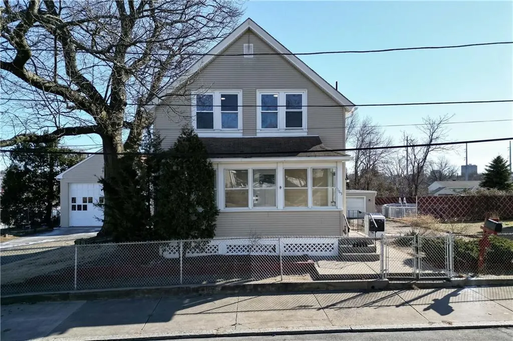 165 Suffolk Street Providence RI 02908