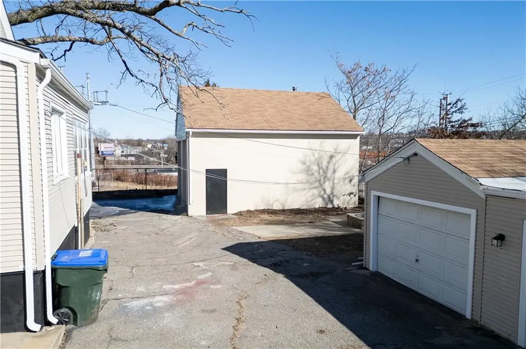 165 Suffolk Street Providence RI 02908