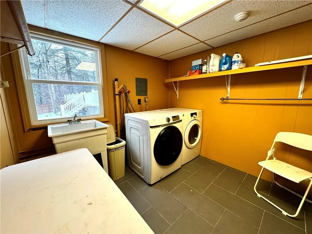 10 Powder Mill Lane Smithfield RI 02828